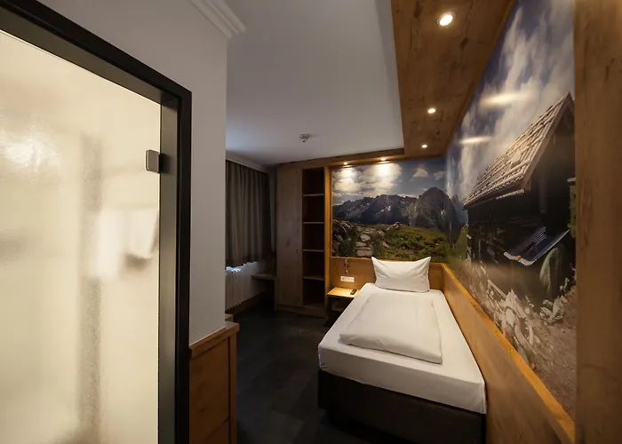 Hotel Paulaner Am Dom 3*